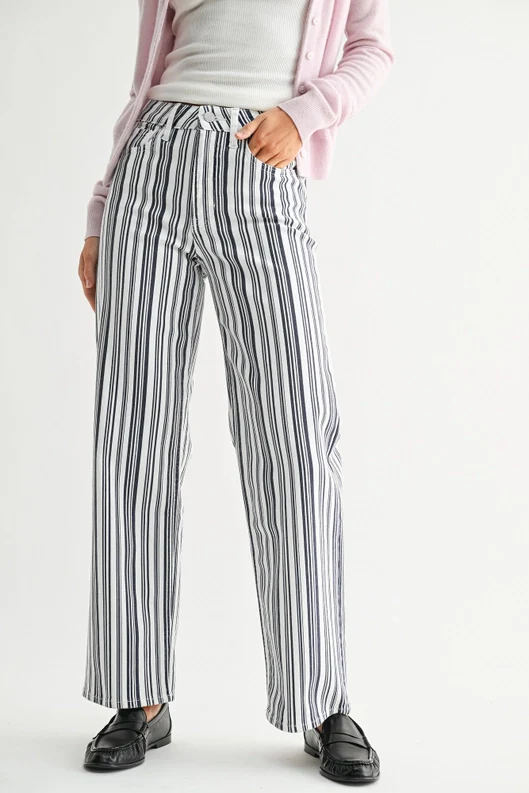 Ellie Vintage Straight Jeans in Blue Stripe