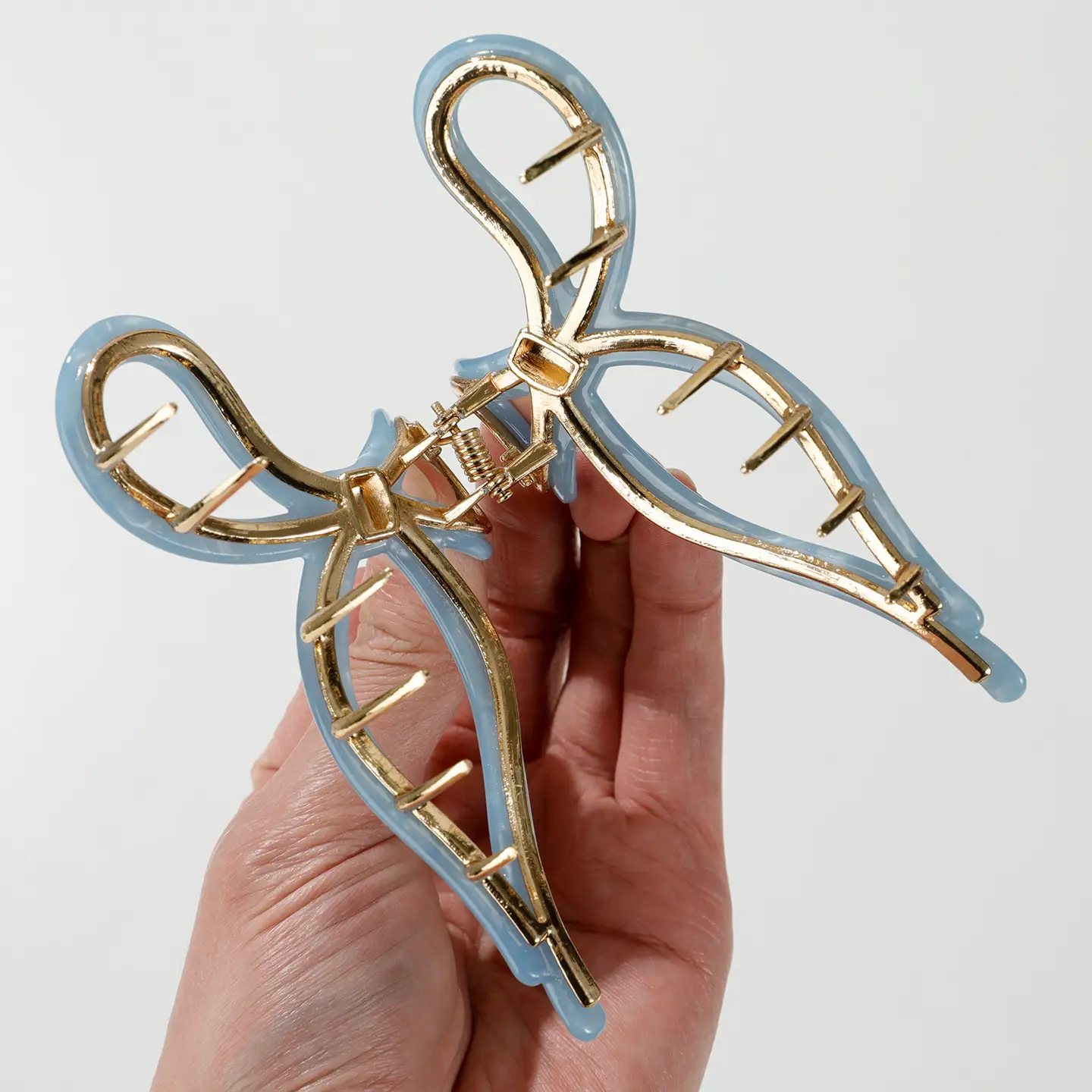 Sabrina Coastal Ribbon Metal Bow Claw Clip - Image 5